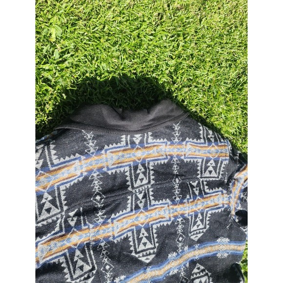 Pendleton Vintage Fit Blue Black Aztec Wool Jacket Size Medium Button Womans - Picture 9 of 13